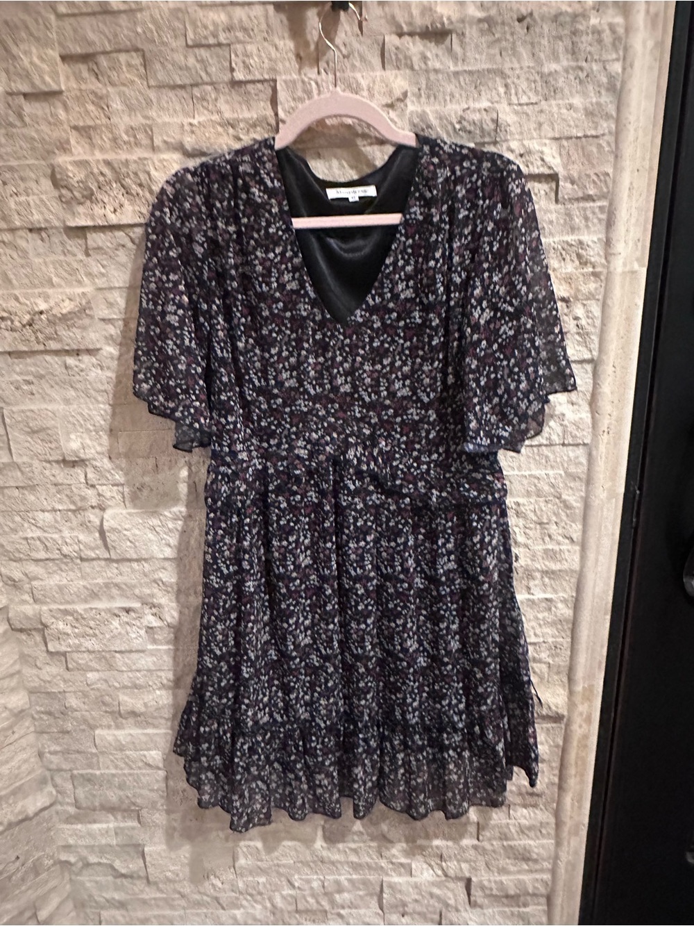 Women's Navy Floral V-Neck Flutter Sleeve Mini Dress